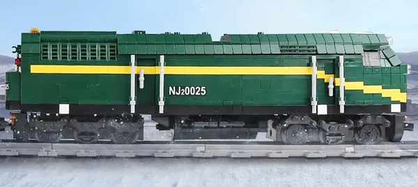 لگو مولدکینگ لگو مولدکینگ 12001 لوکوموتیو دیزلی Diesel Locomotive NJ2