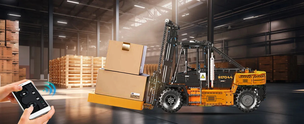 لگو مولد کینگ 17045 لیفتراک Heavy-Duty Forklift Red کنترلی