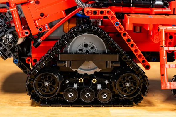 مولد کینگ 18020 تراکتور زنجیری Crawler Tractor کنترلی