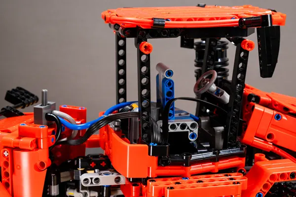 مولد کینگ 18020 تراکتور زنجیری Crawler Tractor کنترلی