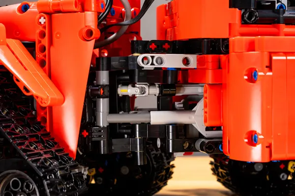 مولد کینگ 18020 تراکتور زنجیری Crawler Tractor کنترلی